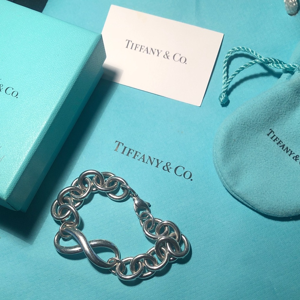 Tiffany & Co infinity sterling silver chunky chain bracelet lobster claw close - Picture 1 of 7